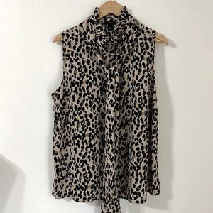 Halogen sleeveless top